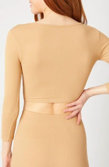Ribbed Crop Long Sleeve Tee