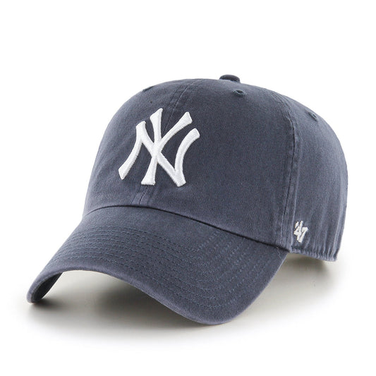 A navy blue '47 brand baseball cap with the New York Yankees logo embroidered on the front.