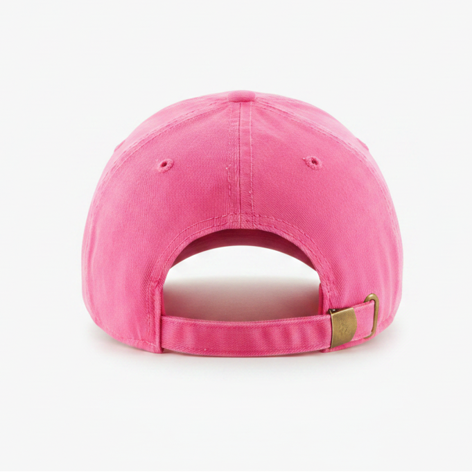 Back view of the New York Yankees '47 CLEAN UP adjustable hat in vibrant pink, featuring an adjustable strap with a metal buckle and a loop label on the strap for added authenticity.